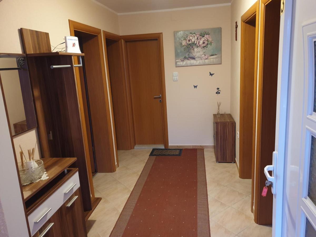 Apartments Mima Каштела Екстер'єр фото