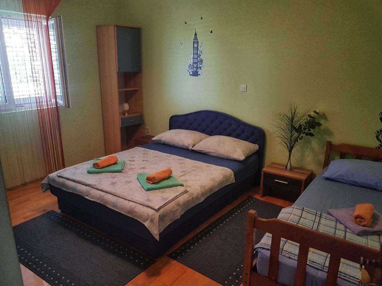 Apartments Mima Каштела Екстер'єр фото